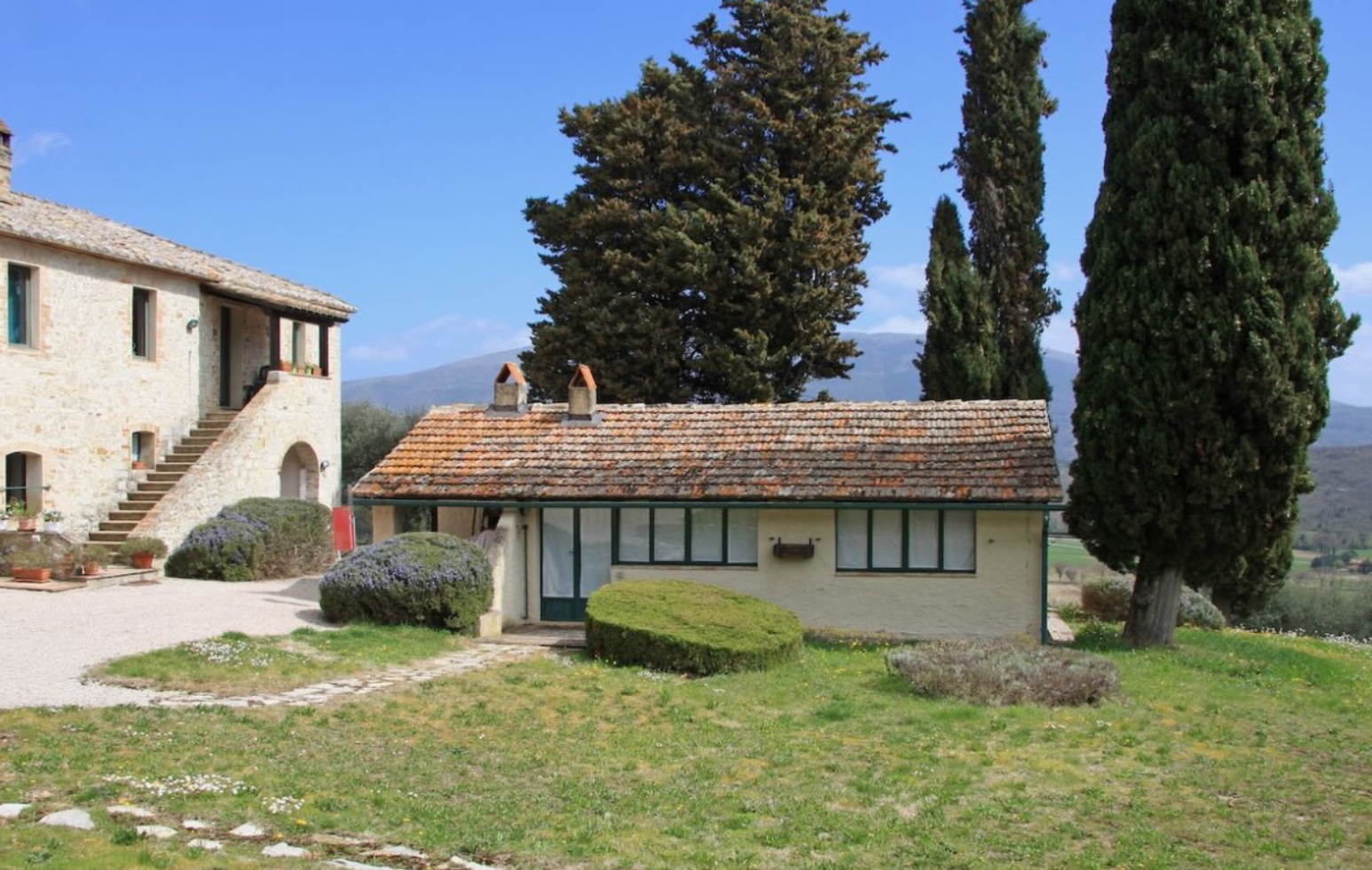 Stay Cottage with terrace among the cypresses
