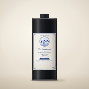 Extra virgin olive oil · 175 ml (per 10 tins) Zwart blik extra vergine olijfolie van 1 liter met het etiket van Casa Tre Pettirossi